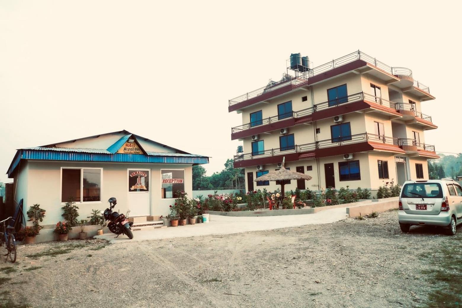 Typical Nepali Kitchen - No Pizza - No Pasta - No Problem !! Sauraha Exterior foto